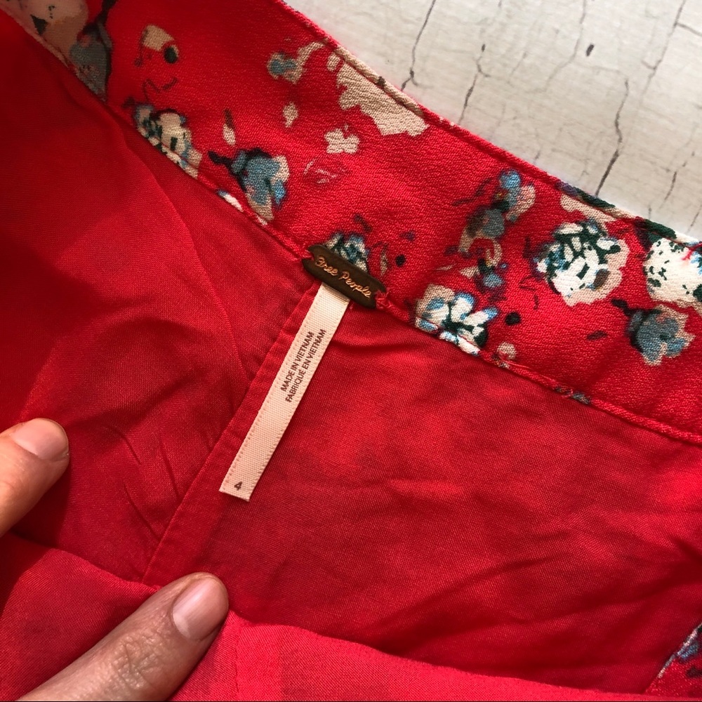 NWOT Free People Red Ruffle Floral Shorts - Picture 3 of 5